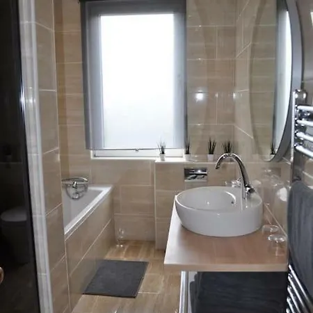 Nyaraló Fantastic Spacious House With Garden Bristol